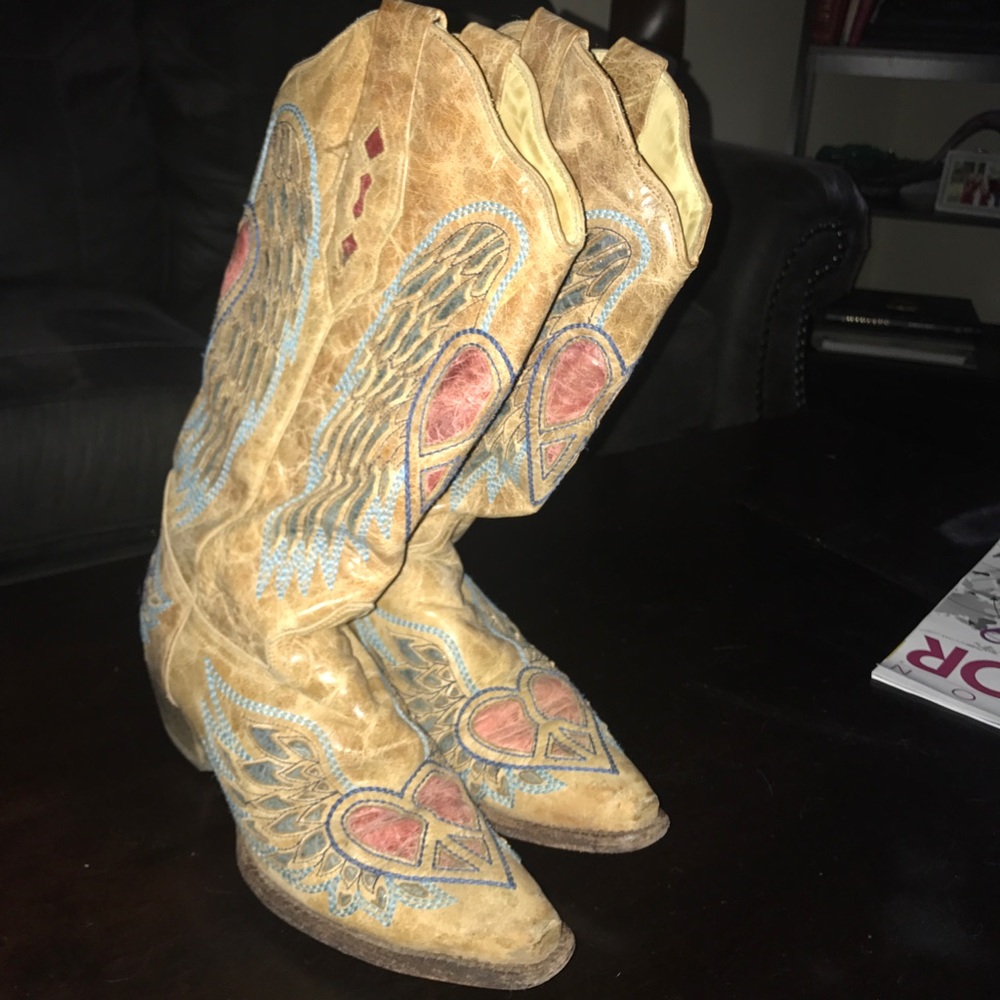 Corral boots
